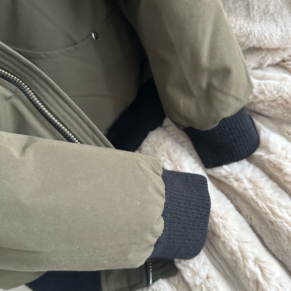 Moose knuckles boys size 16 - Picture 3 of 9